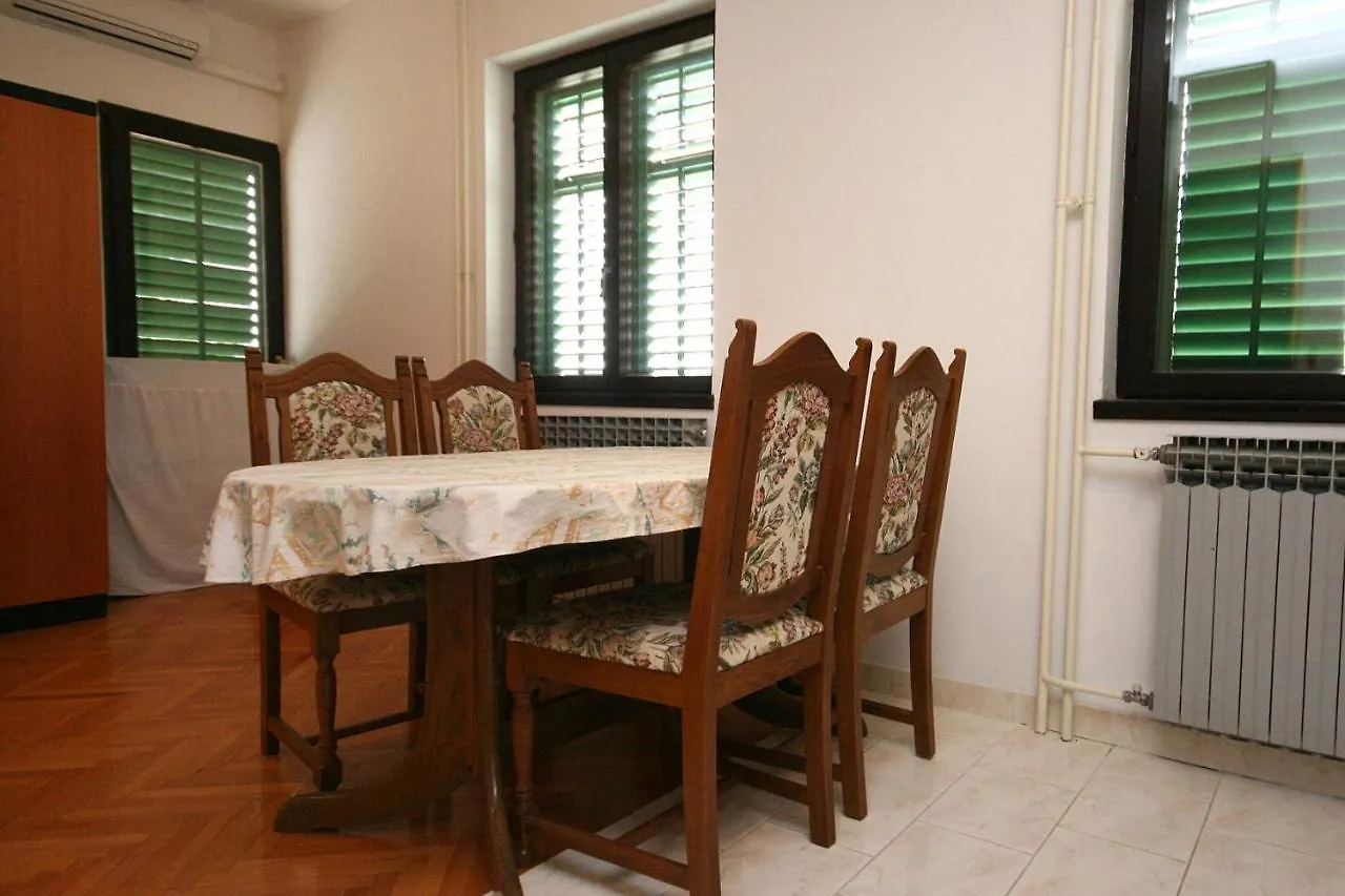 Studio Turanj 6445B Apartment